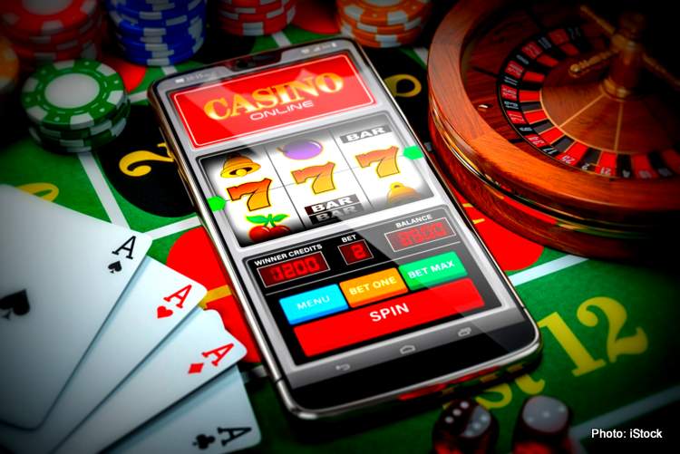 Discover the Thrills of Online Slots at CasinoLab